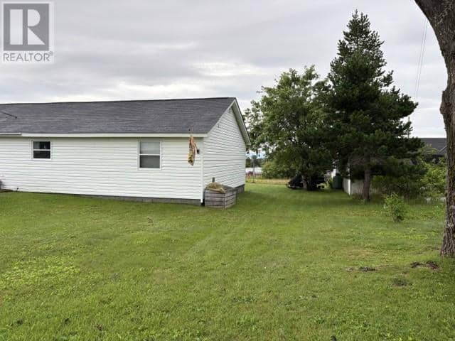 42 Hillview Avenue — photo 4 of 28