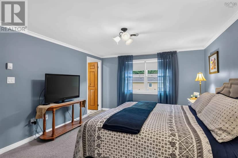1008 Country Club Boulevard — photo 15 of 40