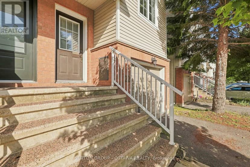 22 Manhattan Crescent — photo 2 of 29