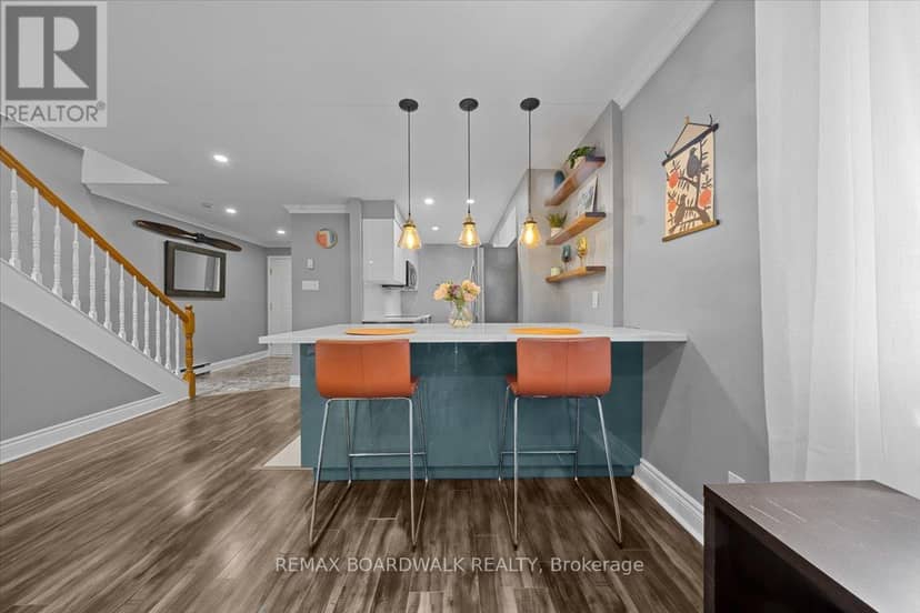304 - 222 Russell Avenue — photo 9 of 40