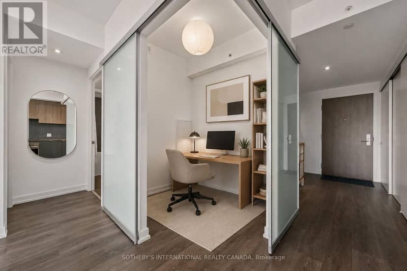 3001 - 161 Roehampton Avenue — photo 4 of 21