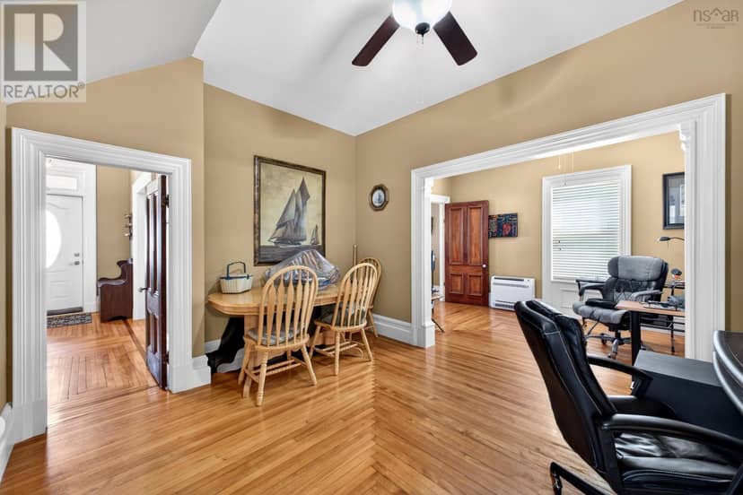 89 WELSFORD Street — photo 8 of 39