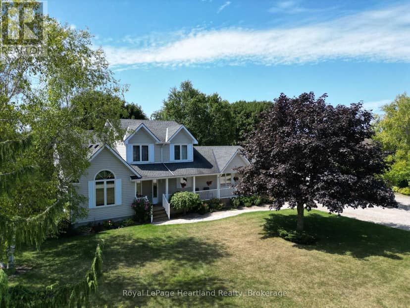 155 Victoria Drive — photo 3 of 40