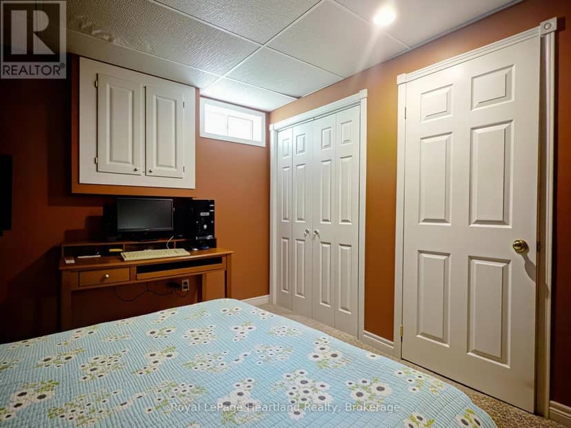 155 Victoria Drive — photo 34 of 40