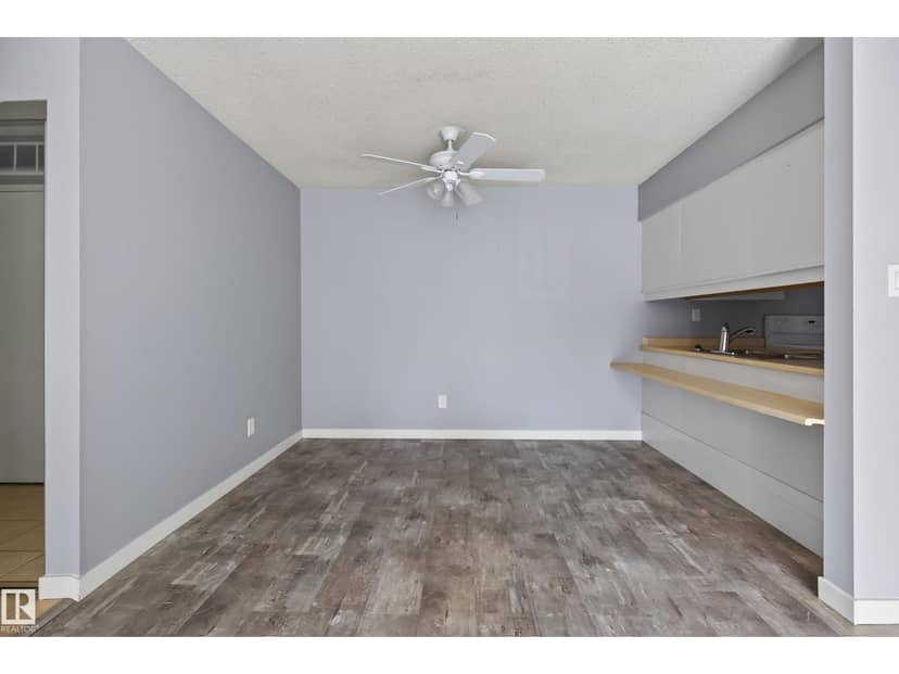 #304 24 Alpine Pl — photo 10 of 28