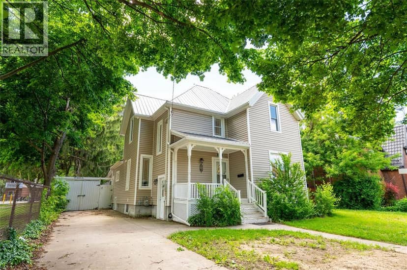 156 Queen Street — photo 1 of 40