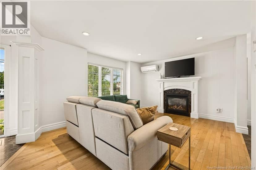 454 Alfred Leger — photo 9 of 40