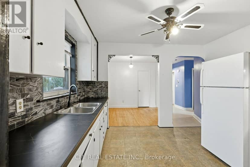 494 Annapolis Avenue — photo 9 of 29