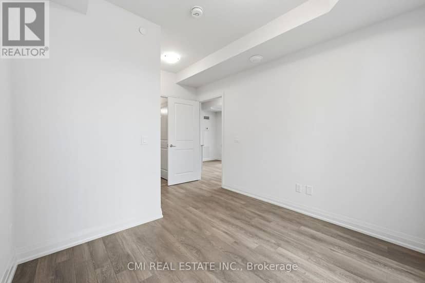 611 - 10 Meadowglen Place — photo 6 of 27