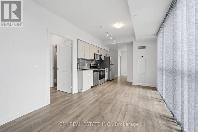 611 - 10 Meadowglen Place — photo 9 of 27