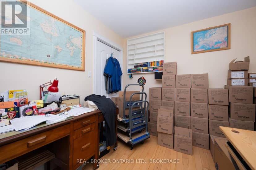 238 Bishop Street S — photo 24 of 40