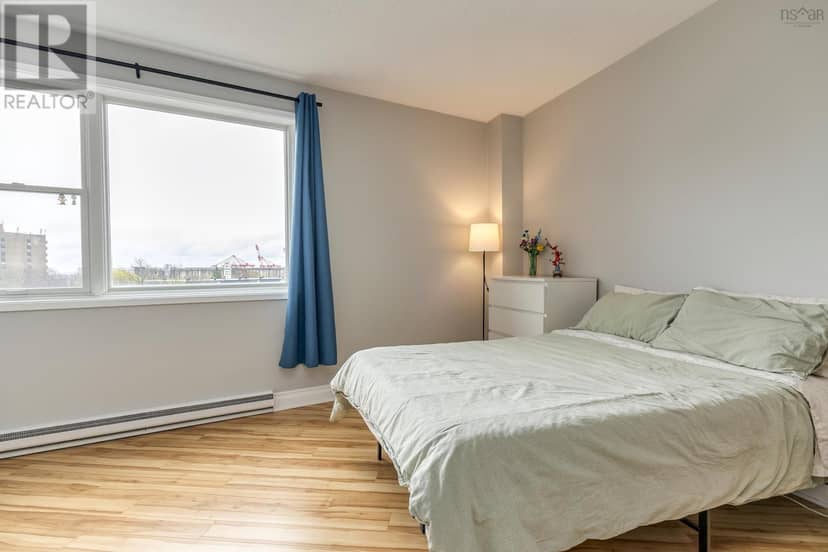 503 1074 Wellington Street — photo 21 of 22
