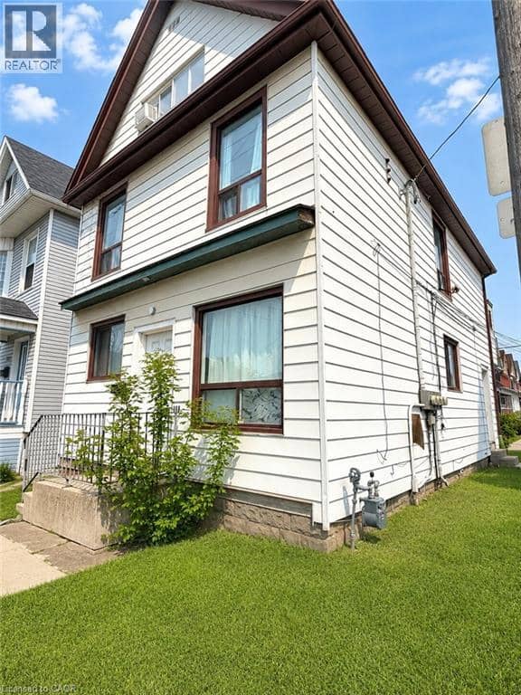 518 CANNON Street E — photo 2 of 21