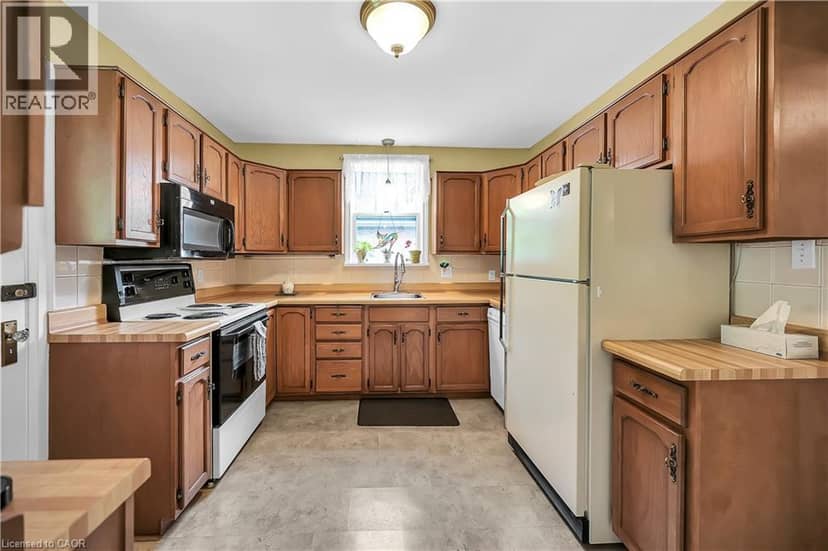 360 GUELPH Line — photo 19 of 40