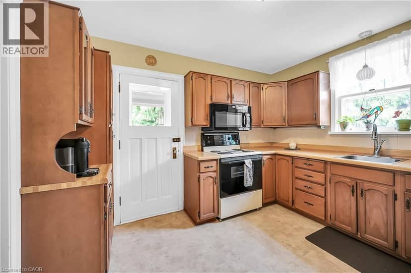 360 GUELPH Line — photo 17 of 40