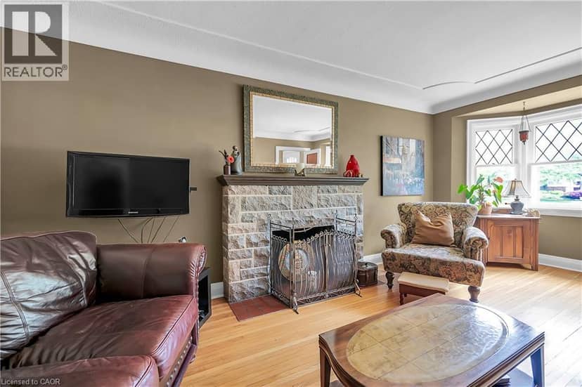 360 GUELPH Line — photo 13 of 40