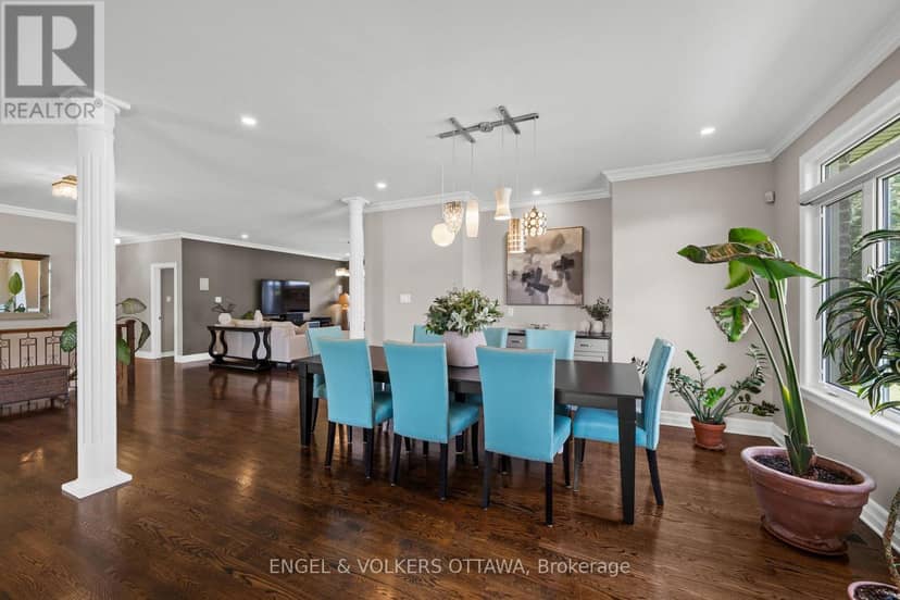 557 Tullamore Street — photo 12 of 40