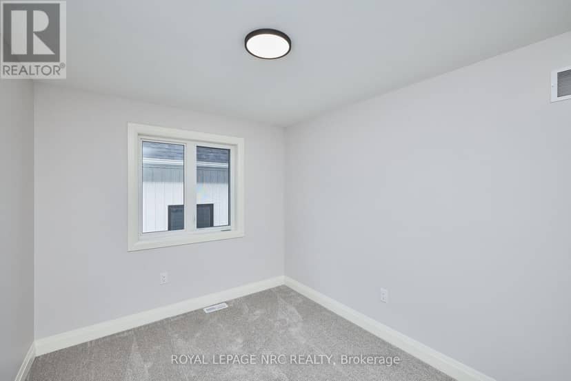 196 Hodgkins Avenue — photo 30 of 32
