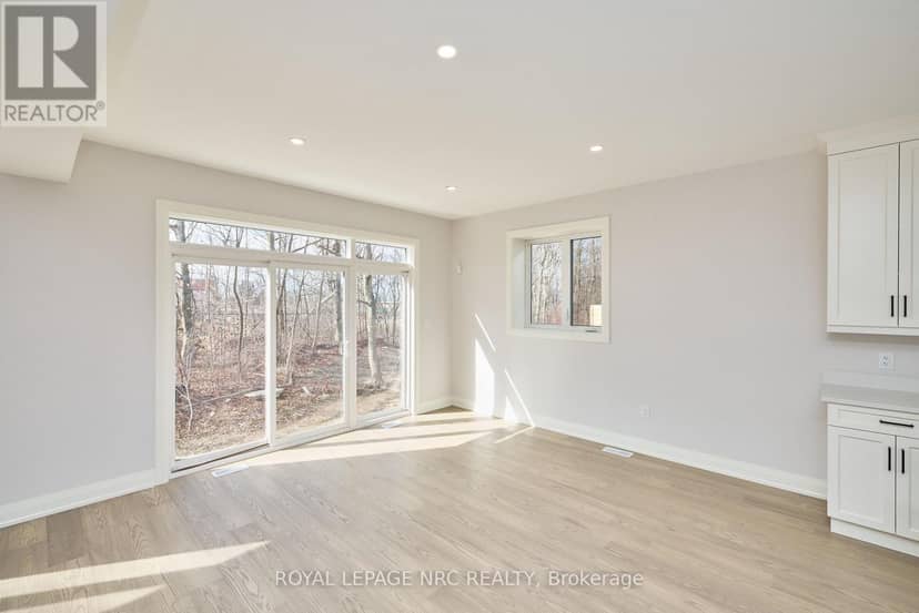 196 Hodgkins Avenue — photo 9 of 32