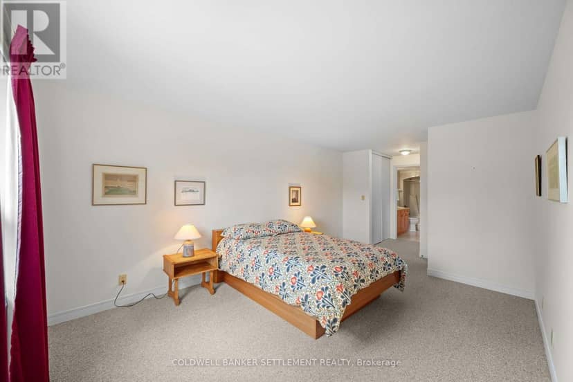 207 - 23 Rogers Road — photo 25 of 37