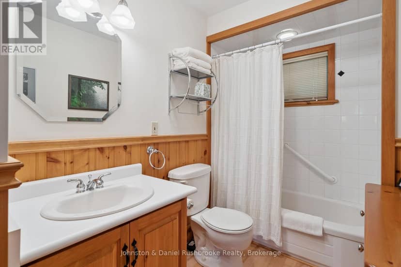 4 - 1041 Ann Street — photo 17 of 40