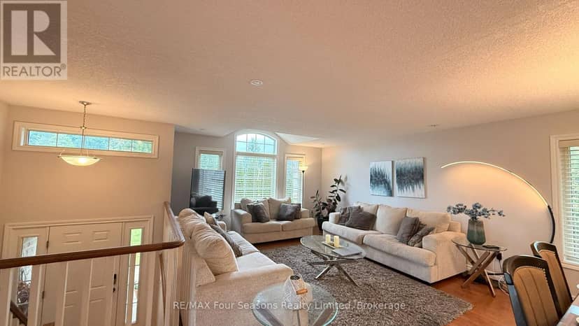 325 Gingrich Crescent — photo 22 of 28