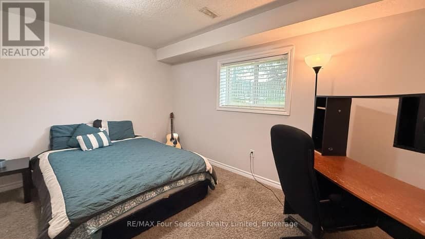 325 Gingrich Crescent — photo 27 of 28