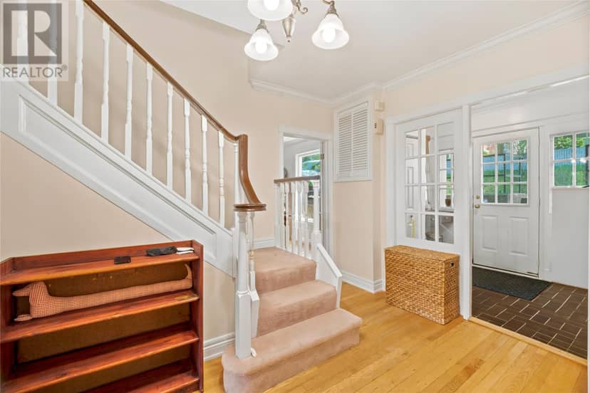 42 Empire Avenue — photo 6 of 40