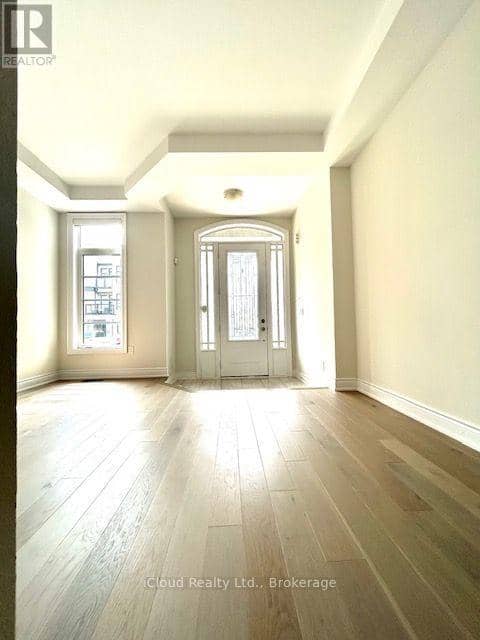 1305 Merton Road — photo 3 of 33