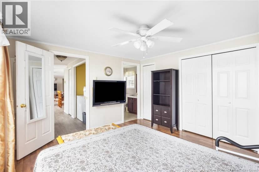 11 Wendy Crescent — photo 19 of 31