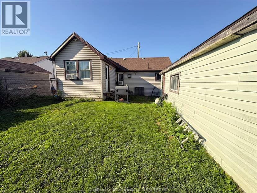 16 Wills Street — photo 14 of 17