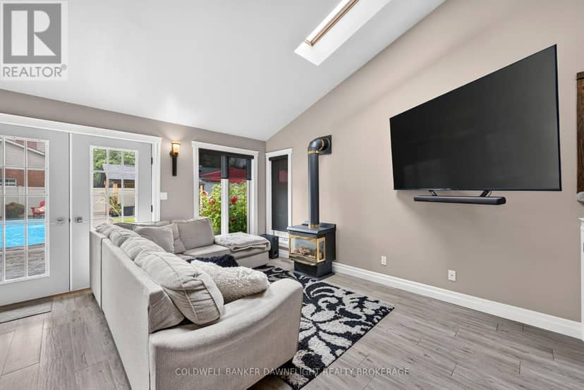 283 Churchill Drive — photo 17 of 40