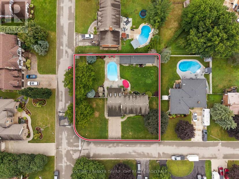 283 Churchill Drive, South Huron, photo 3
