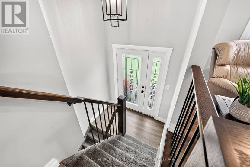 283 Churchill Drive, South Huron, photo 4