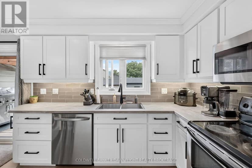 283 Churchill Drive — photo 9 of 40