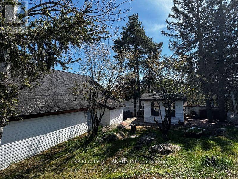 582 Government Road W — photo 6 of 7
