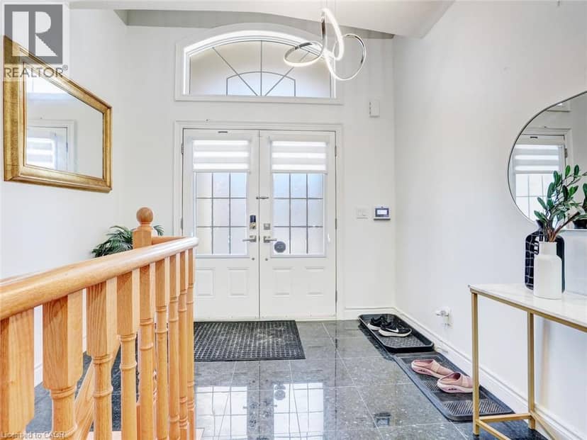 584 PINERY Trail, Waterloo, photo 3