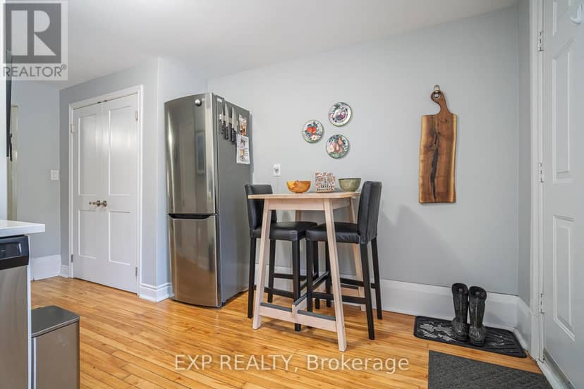 52 St Andrew Street — photo 18 of 35
