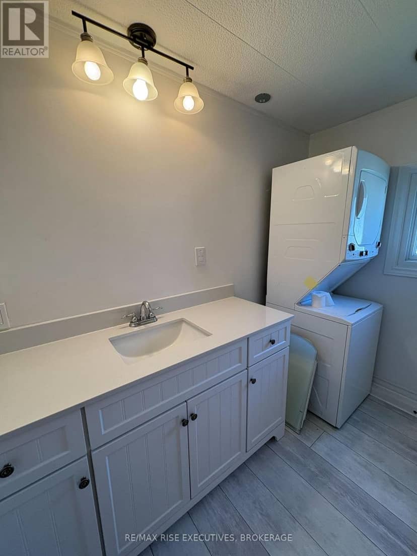 12 Wentworth Drive — photo 11 of 23