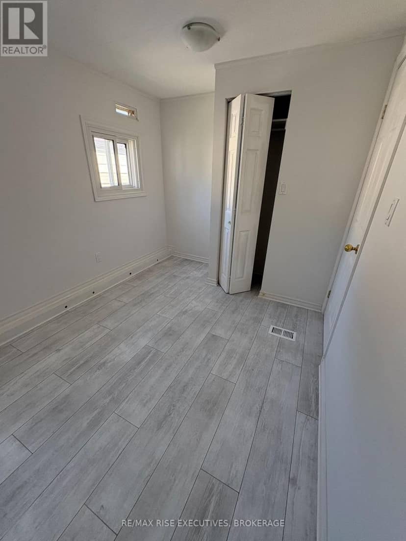 12 Wentworth Drive — photo 14 of 23