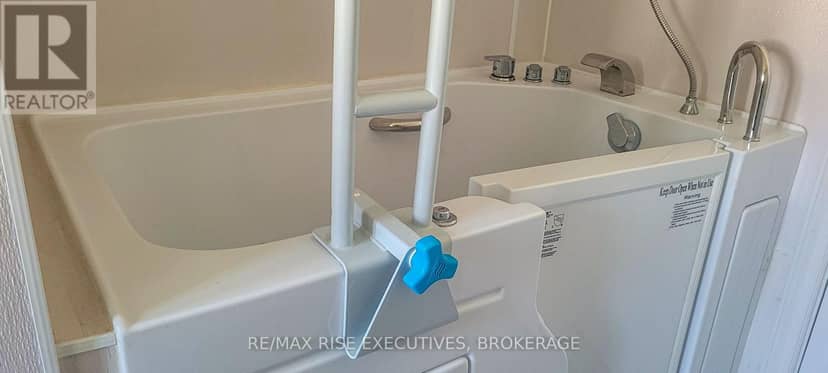 12 Wentworth Drive — photo 9 of 23
