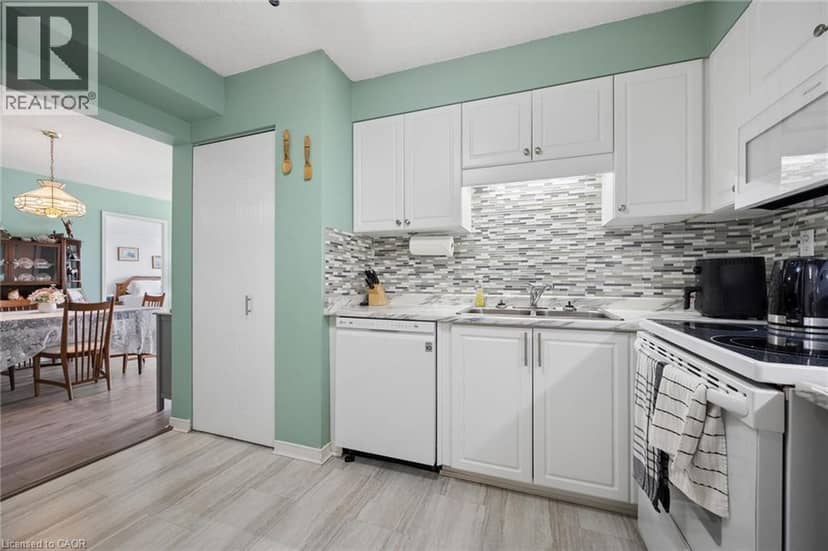 3227 KING Street E Unit# 1112 — photo 13 of 40