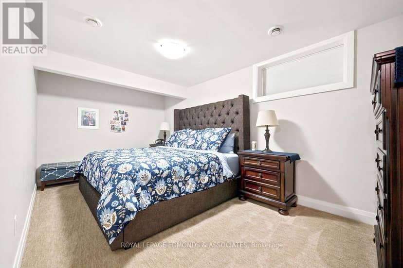 10 Noble Crescent — photo 29 of 39