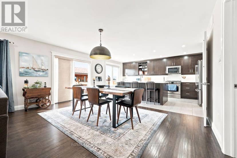 10 Noble Crescent — photo 9 of 39