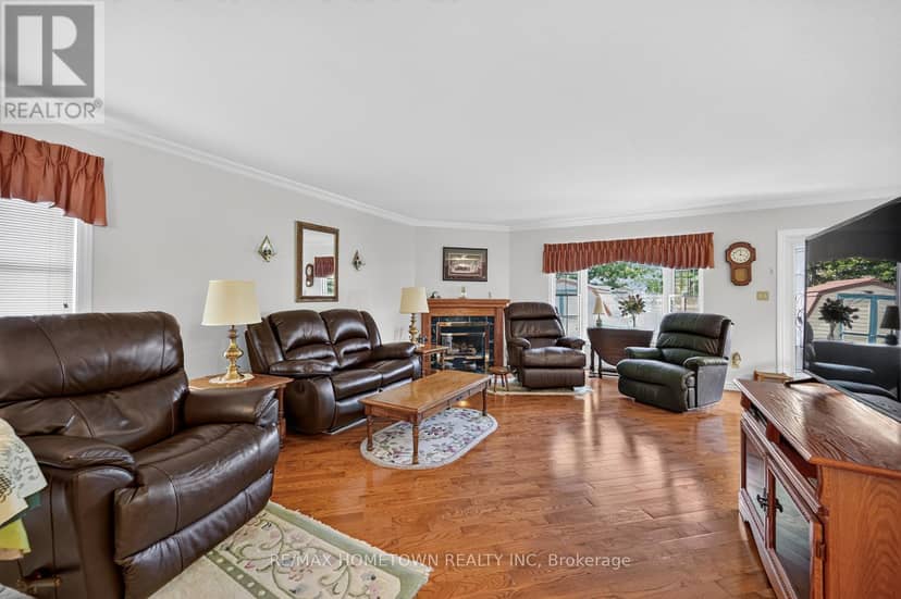 1267 Cuthbertson Avenue — photo 11 of 38