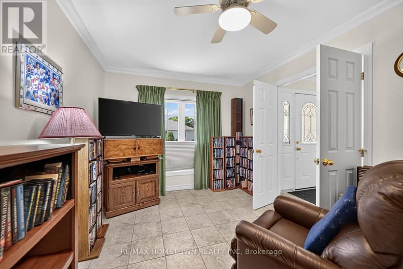1267 Cuthbertson Avenue — photo 7 of 38