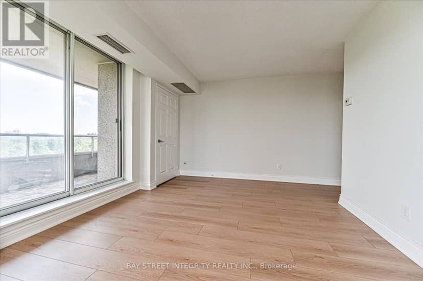 602 - 18 Hillcrest Avenue — photo 6 of 24