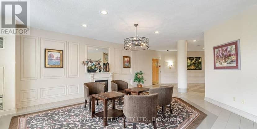 314 - 326 Major Mackenzie Drive E, Richmond Hill, photo 2
