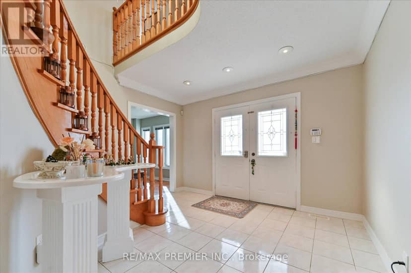 581 Wycliffe Avenue — photo 3 of 23