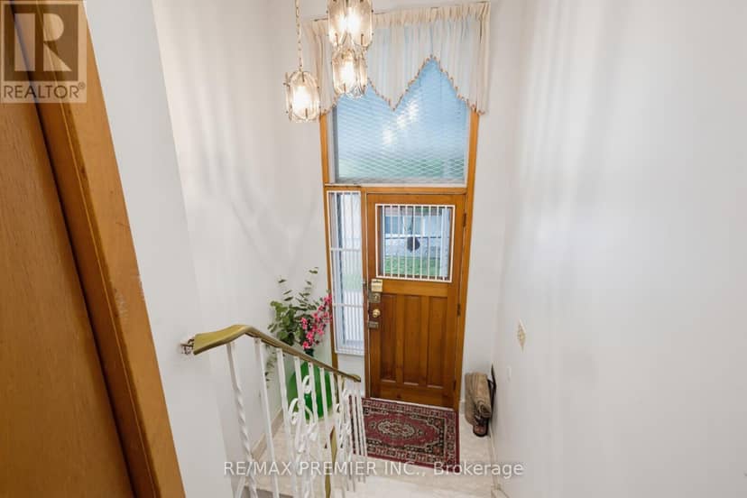 27 Whitfield Avenue — photo 14 of 27